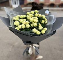 Букет Белые кустовые розы Солинеро в Донецке